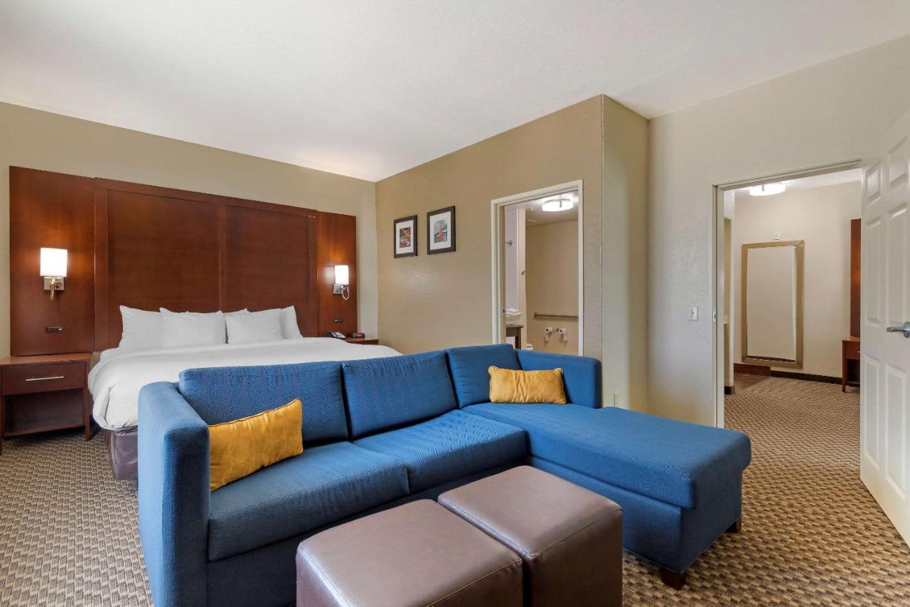 Comfort Inn & Suites Near Six Flags & Medical Center Сан-Антонио Экстерьер фото