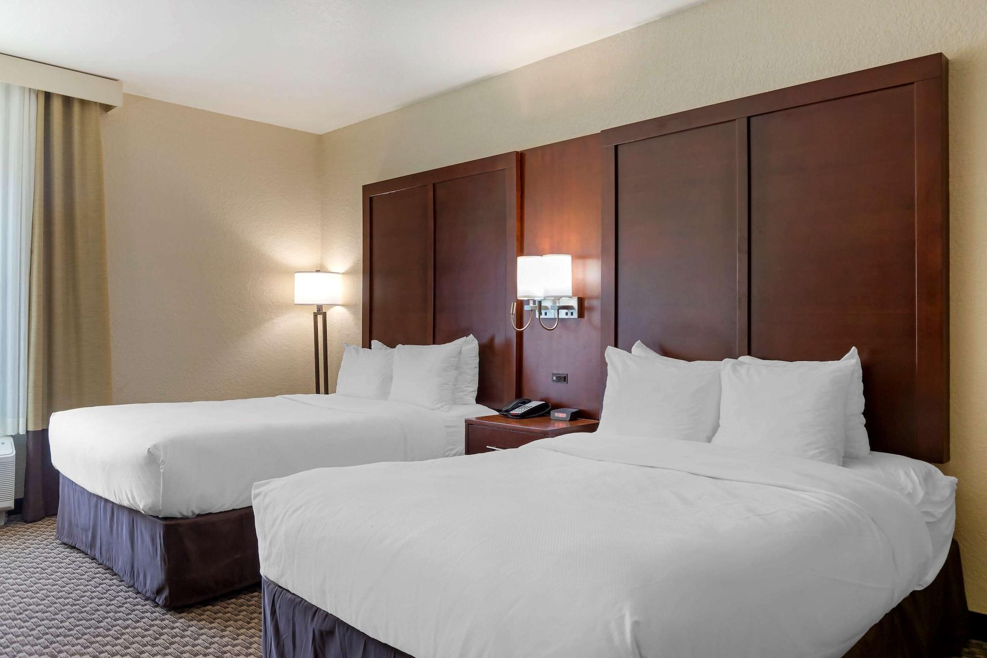 Comfort Inn & Suites Near Six Flags & Medical Center Сан-Антонио Экстерьер фото